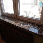 Подоконники из мрамора.