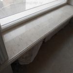 Подоконники из мрамора.
