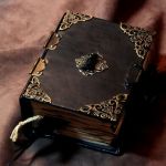 Хиромант Эн-Гур. Чтение руки по кожному рельефу ладоней.